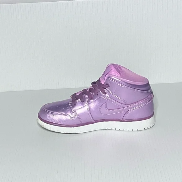 Nike Air Jordan High Top Sneakers - Picture 4 of 15